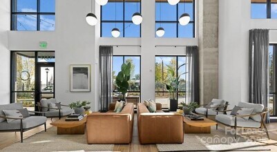 4312 Yancey Rd in Charlotte, NC - Foto de edificio - Building Photo