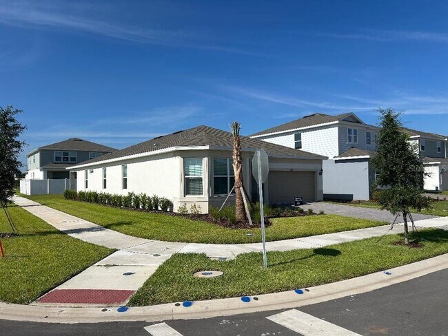 5548 Settlingstone Ln in St. Cloud, FL - Foto de edificio - Building Photo