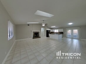 2360 Date Palm Dr in Edgewater, FL - Building Photo - Building Photo