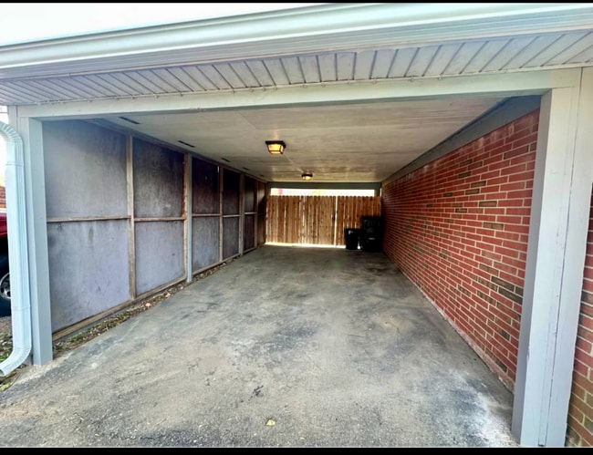 716 Spicewood Dr in Clarksville, IN - Foto de edificio - Building Photo