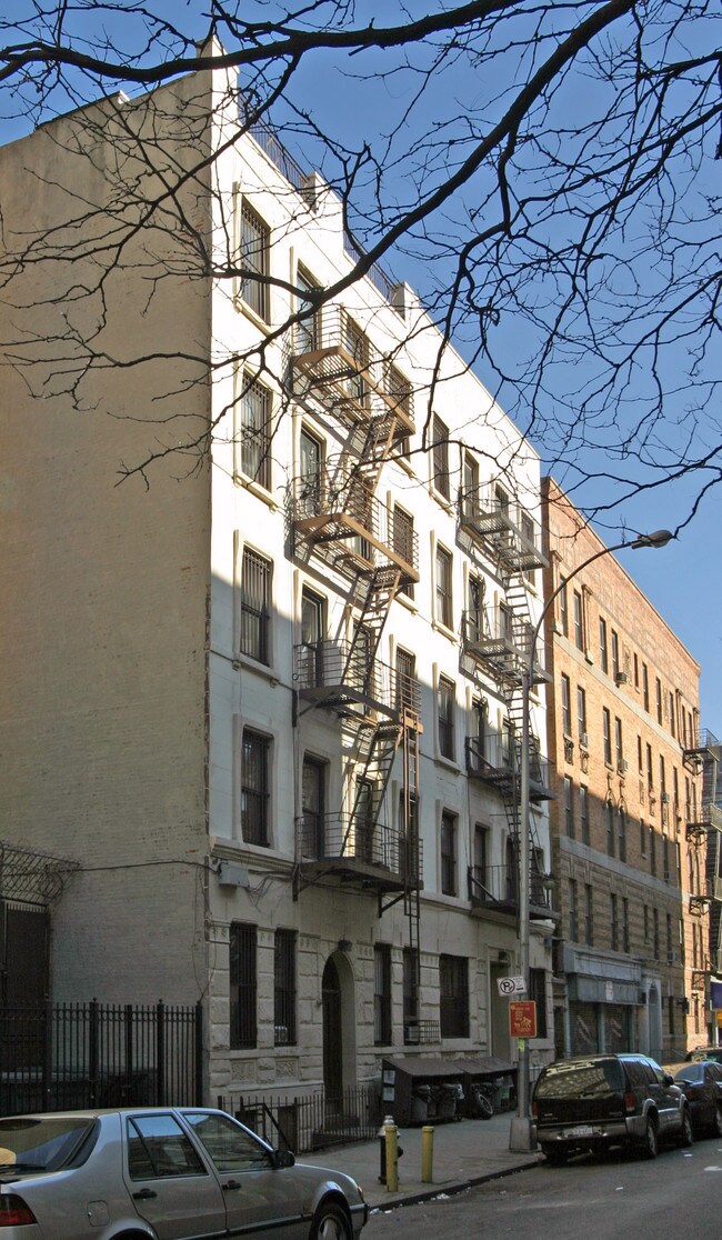 19 E 108th St in New York, NY - Foto de edificio - Building Photo