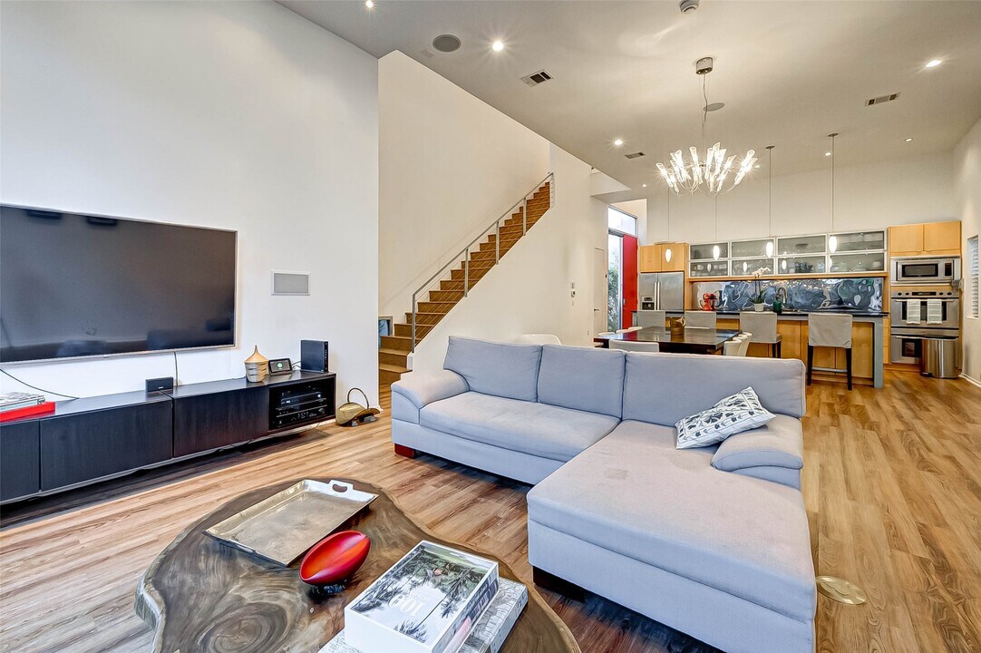 5426 McCulloch Cir in Houston, TX - Building Photo