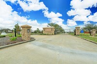 1306 Laurel Leaf Ln in Pearland, TX - Foto de edificio - Building Photo