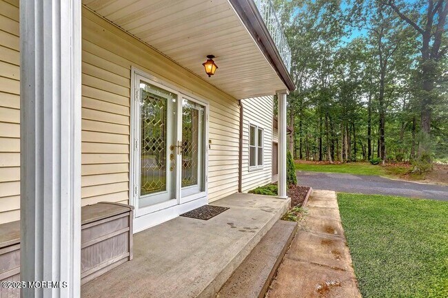 718 E Veterans Hwy in Jackson Township, NJ - Building Photo - Building Photo