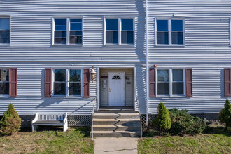 357 Burnside Ave in Woonsocket, RI - Foto de edificio - Building Photo