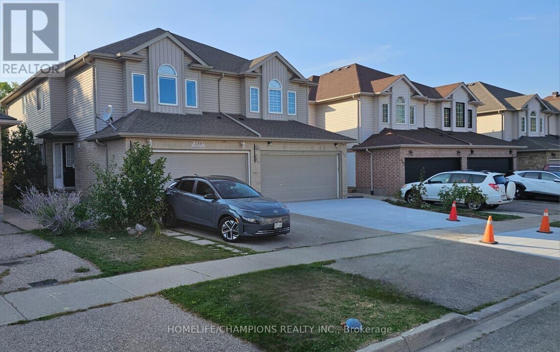 159 Snowdrop Crescent in Kitchener, ON - Building Photo