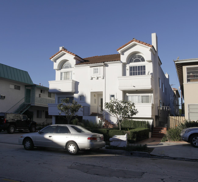 937 Wilcox Ave in Los Angeles, CA - Foto de edificio - Building Photo