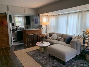 257 Windward Ave, Unit B in Los Angeles, CA - Building Photo - Building Photo