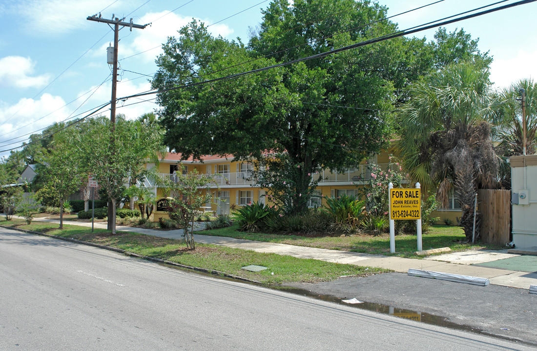 So-Ho Apartments in Tampa, FL - Building Photo