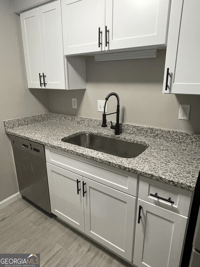 property at 1818 Huntingdon Chase
