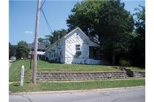 Tri-Plex in Poplar Bluff, MO - Building Photo - Building Photo