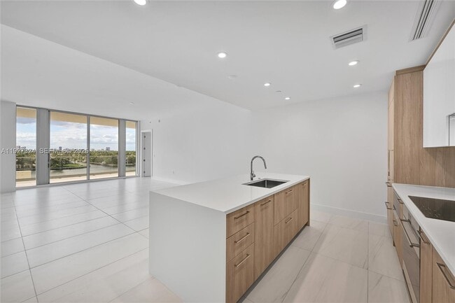 153 N Seabreeze Blvd in Fort Lauderdale, FL - Building Photo - Building Photo