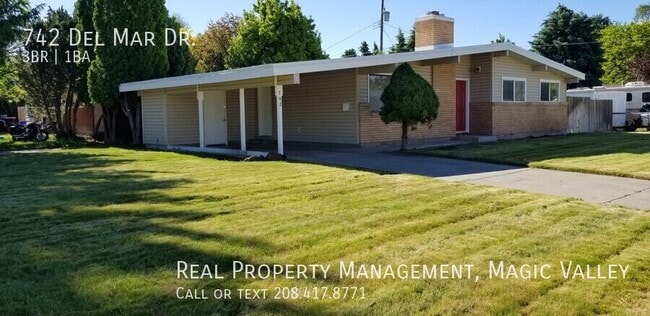 742 Del Mar Dr in Twin Falls, ID - Building Photo - Building Photo