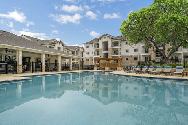 THE RESIDENCES AT LANDON RIDGE