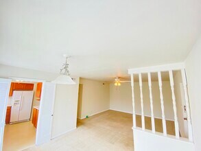 4298 Chateau de Ville Dr, Unit G in St. Louis, MO - Building Photo - Building Photo