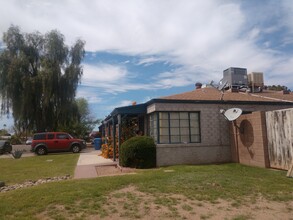 1858 E Avalon Dr in Phoenix, AZ - Building Photo - Building Photo