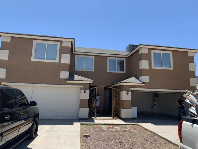 property at 2511 E Pueblo Ave