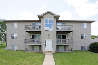 Jacolyn Corner Condos Apartments in Cedar Rapids, IA - Building Photo - Building Photo