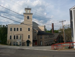 4-12 Bear Hill Rd in Hillsborough, NH - Building Photo - Building Photo