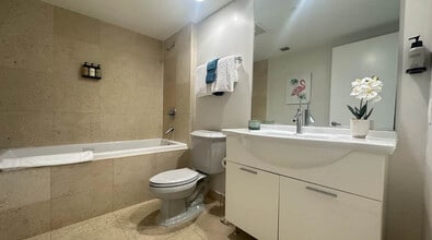 485 Brickell Ave in Miami, FL - Building Photo - Building Photo