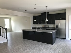 7817 Cove Point Dr in Manassas, VA - Building Photo - Building Photo