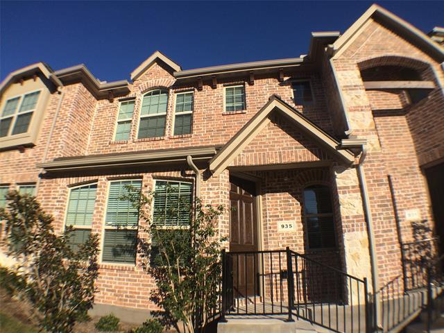 935 Shelby Ln