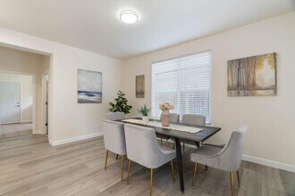 1736 Churchill Downs Cir in Oakdale, CA - Building Photo - Building Photo