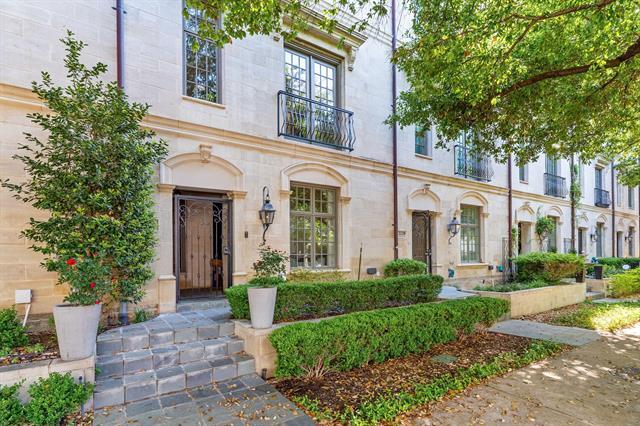 2222 Worthington St in Dallas, TX - Building Photo