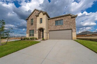 210 Loving Trail in Justin, TX - Building Photo - Building Photo