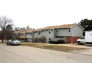 Regency View Manor Houses in Des Moines, IA - Building Photo - Building Photo