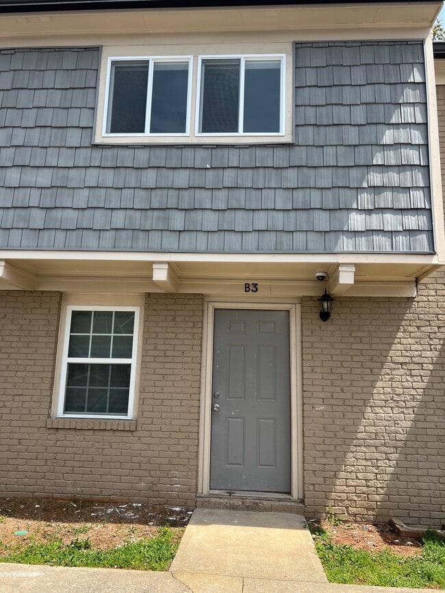 property at 2604 Campbellton Rd SW