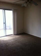 201 Janice Estelle Dr in Las Vegas, NV - Building Photo - Building Photo