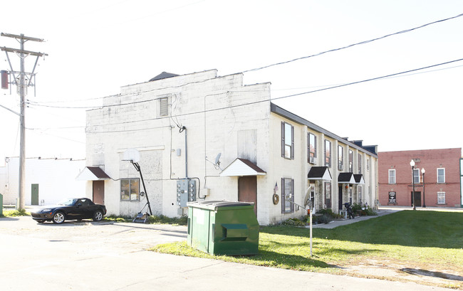 108 4th St in Coleman, MI - Building Photo - Building Photo