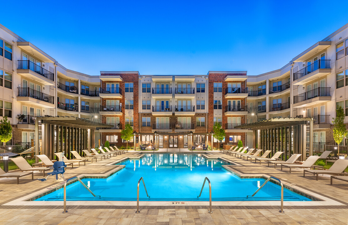 District Midtown in Greenville, SC - Foto de edificio
