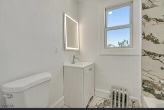 21 Huntington Terrace in Newark, NJ - Foto de edificio - Building Photo