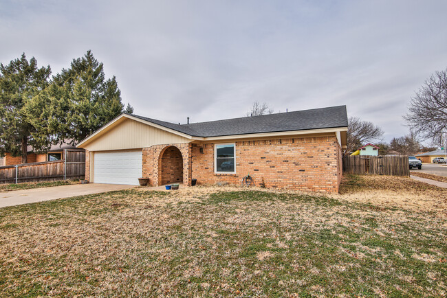 5718 91st St in Lubbock, TX - Building Photo - Building Photo