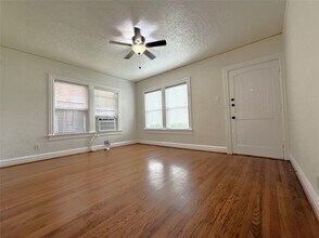 513 W Main St in Houston, TX - Building Photo - Building Photo