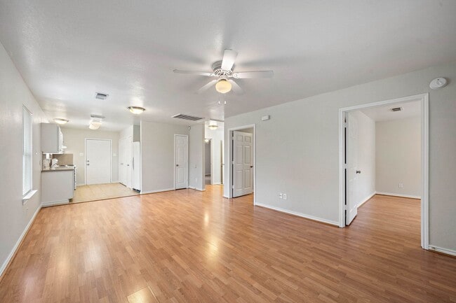 3307 Angel Ln in Houston, TX - Building Photo - Building Photo
