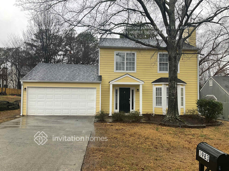 1983 Morning Walk NW in Acworth, GA - Foto de edificio