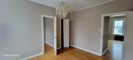 677 Leonard St, Unit 2 in Brooklyn, NY - Foto de edificio - Building Photo