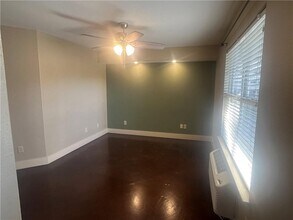 806 W Tahlequah St in Siloam Springs, AR - Building Photo - Building Photo