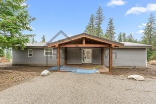 60 Short Dr in Blanchard, ID - Building Photo