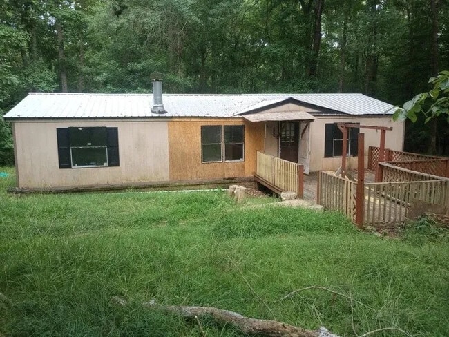 property at 145 Barnyard Rd