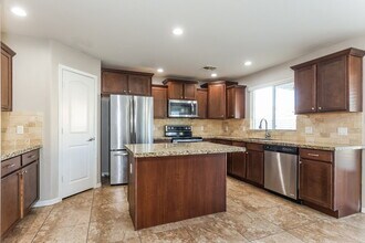 5809 S 27th Ln in Phoenix, AZ - Building Photo - Building Photo