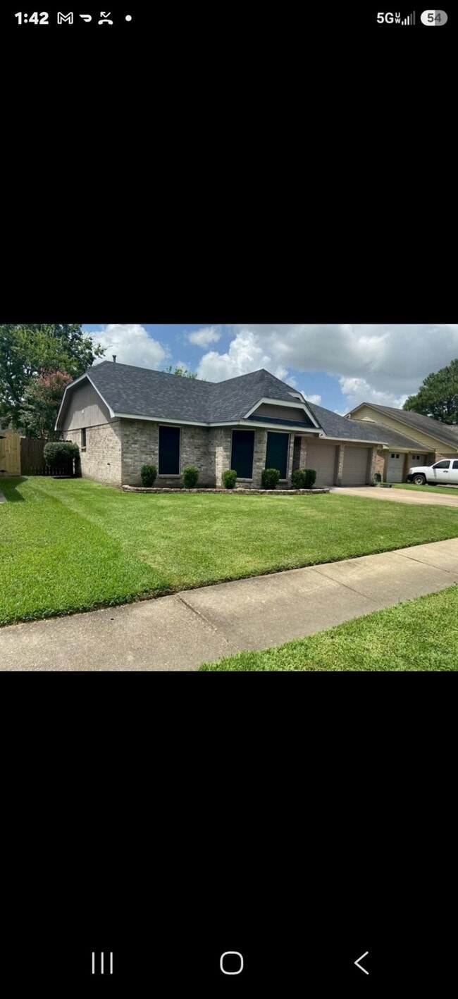 property at 3427 Brookwood Dr