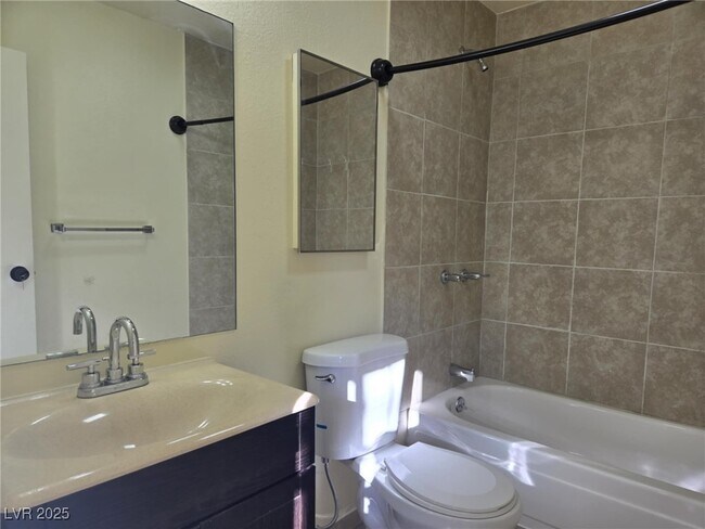 property at 2953 Calle Grande