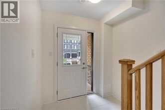 26 Hine Rd in Brantford, ON - Building Photo - Building Photo