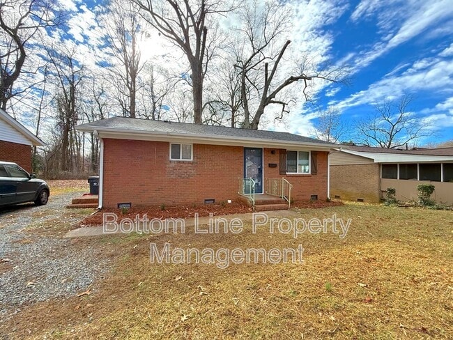 property at 2011 Holly St