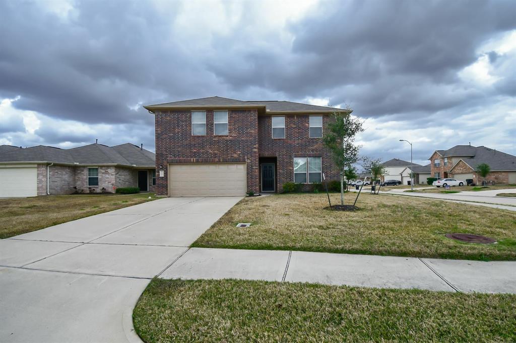 1002 Cascadera Ct in Richmond, TX - Building Photo