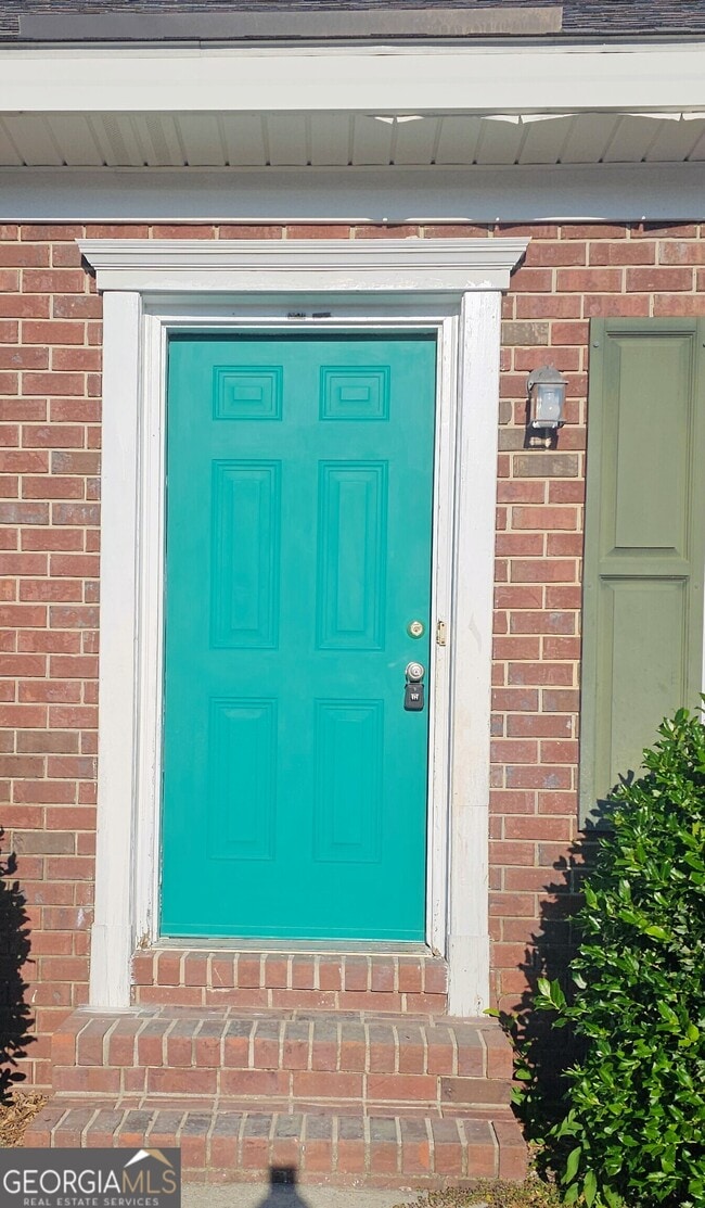 property at 140 87-287 Lanier Dr